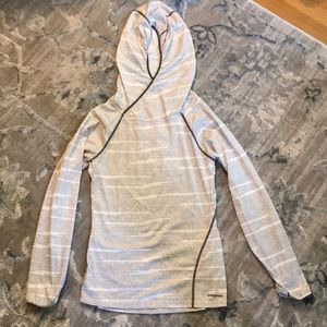 Patagonia dry fit top (XS)